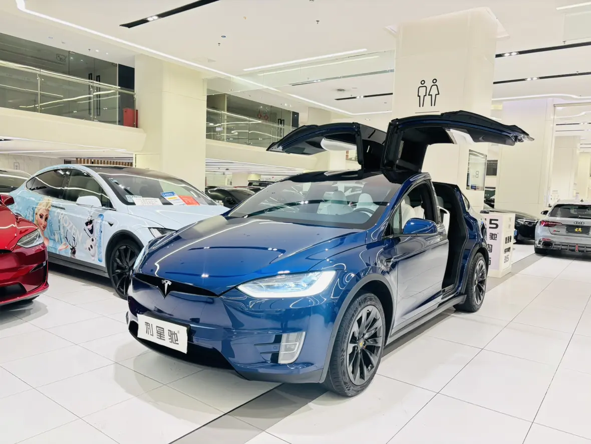 Tesla Model X  из Китая