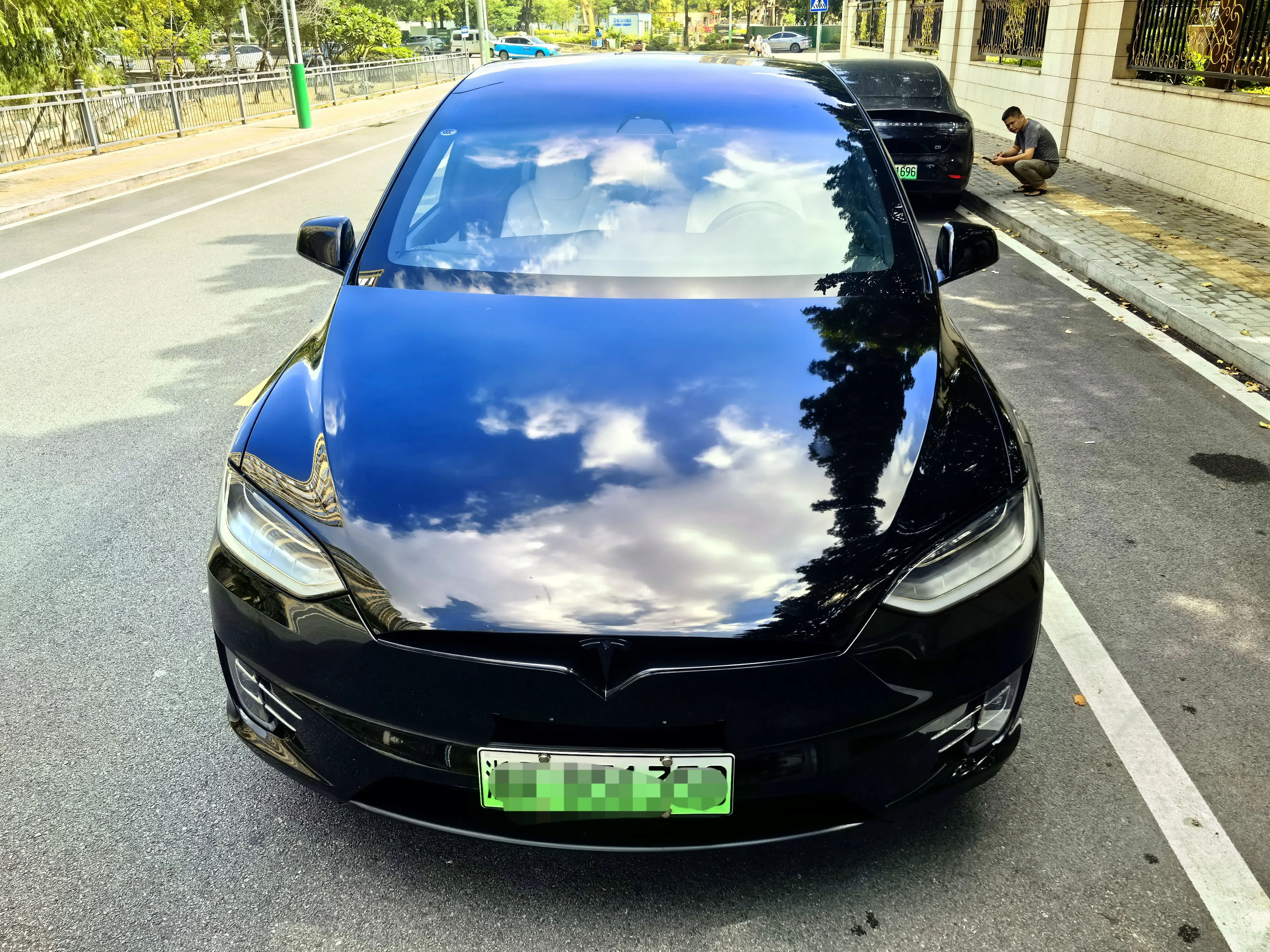 Tesla Model X  из Китая