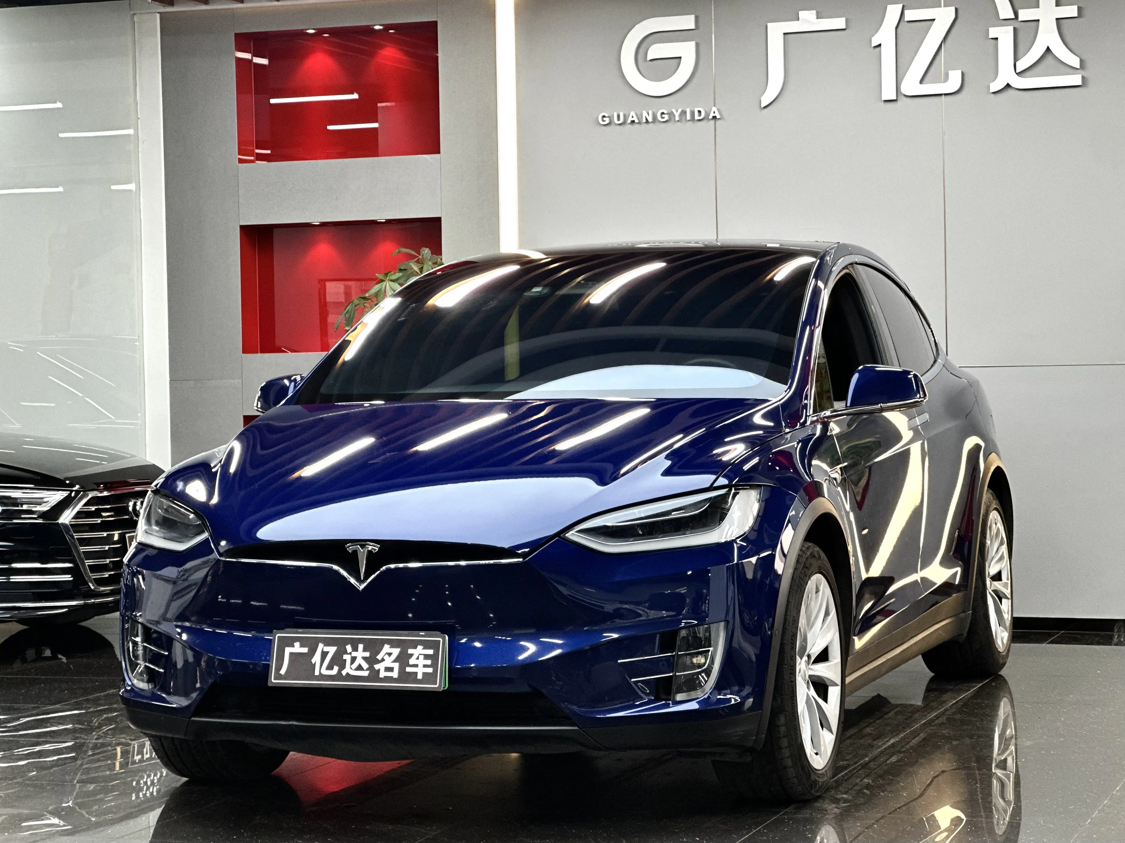 Tesla Model X  из Китая