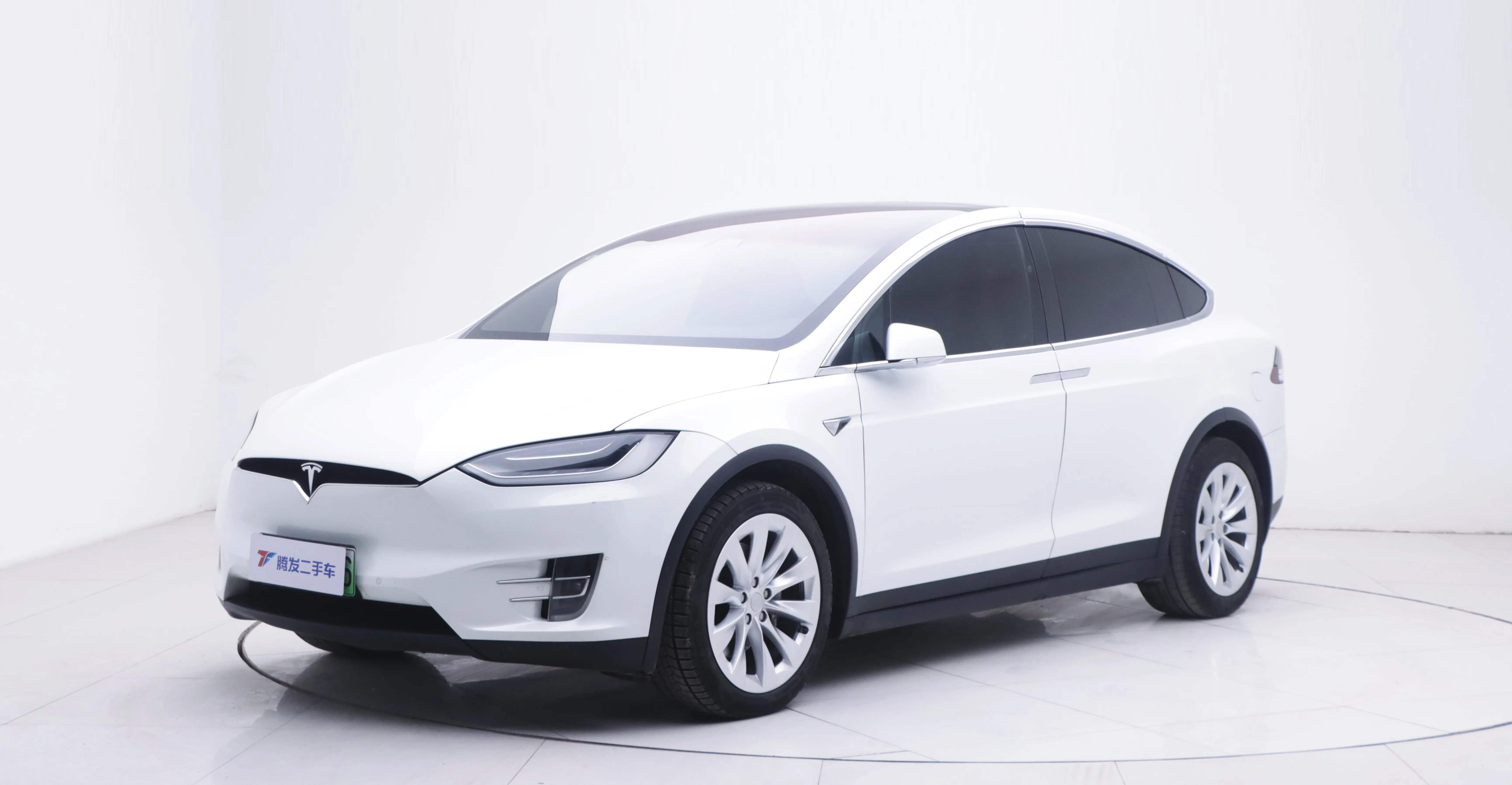Tesla Model X  из Китая