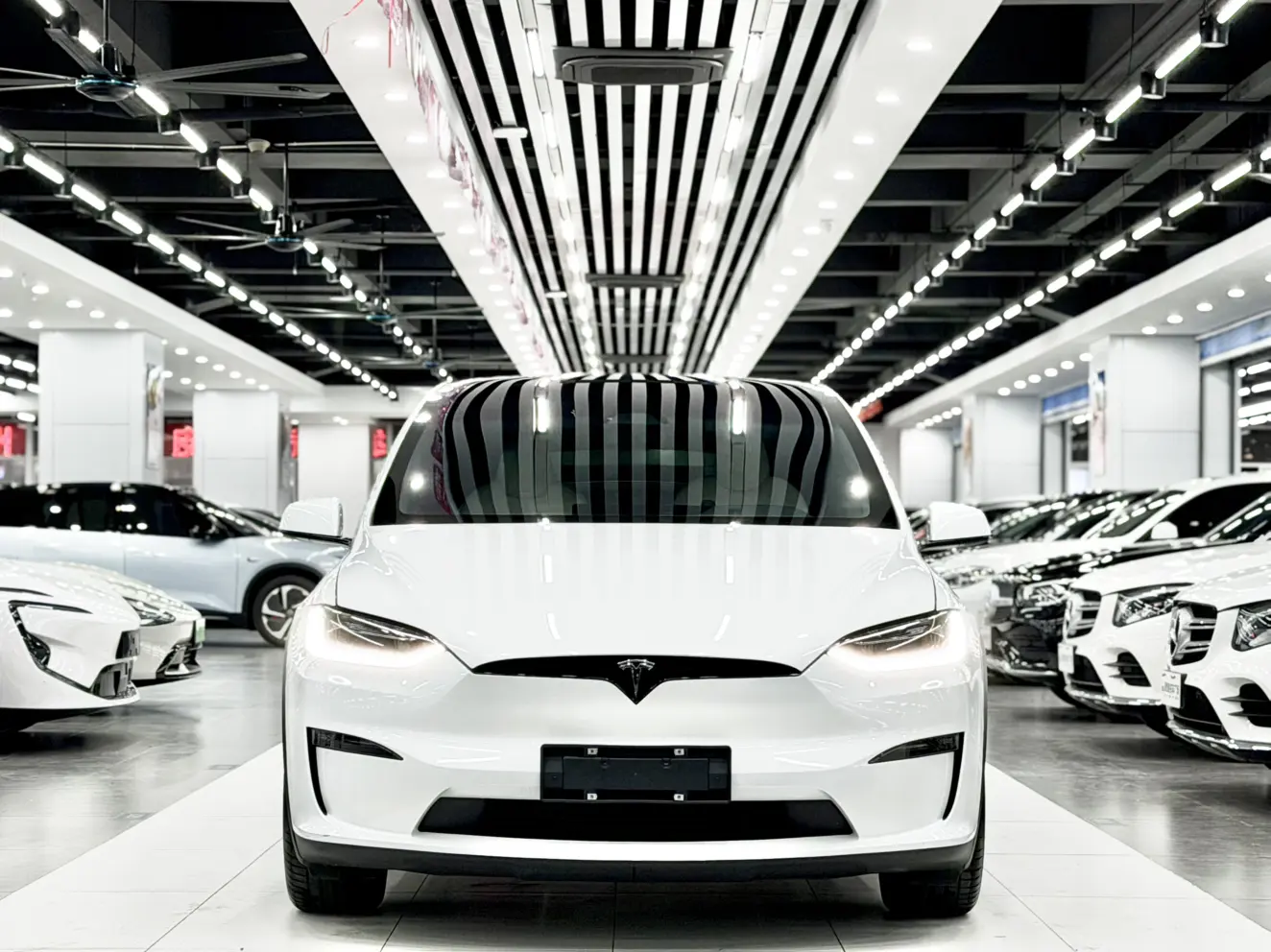 Tesla Model X  из Китая