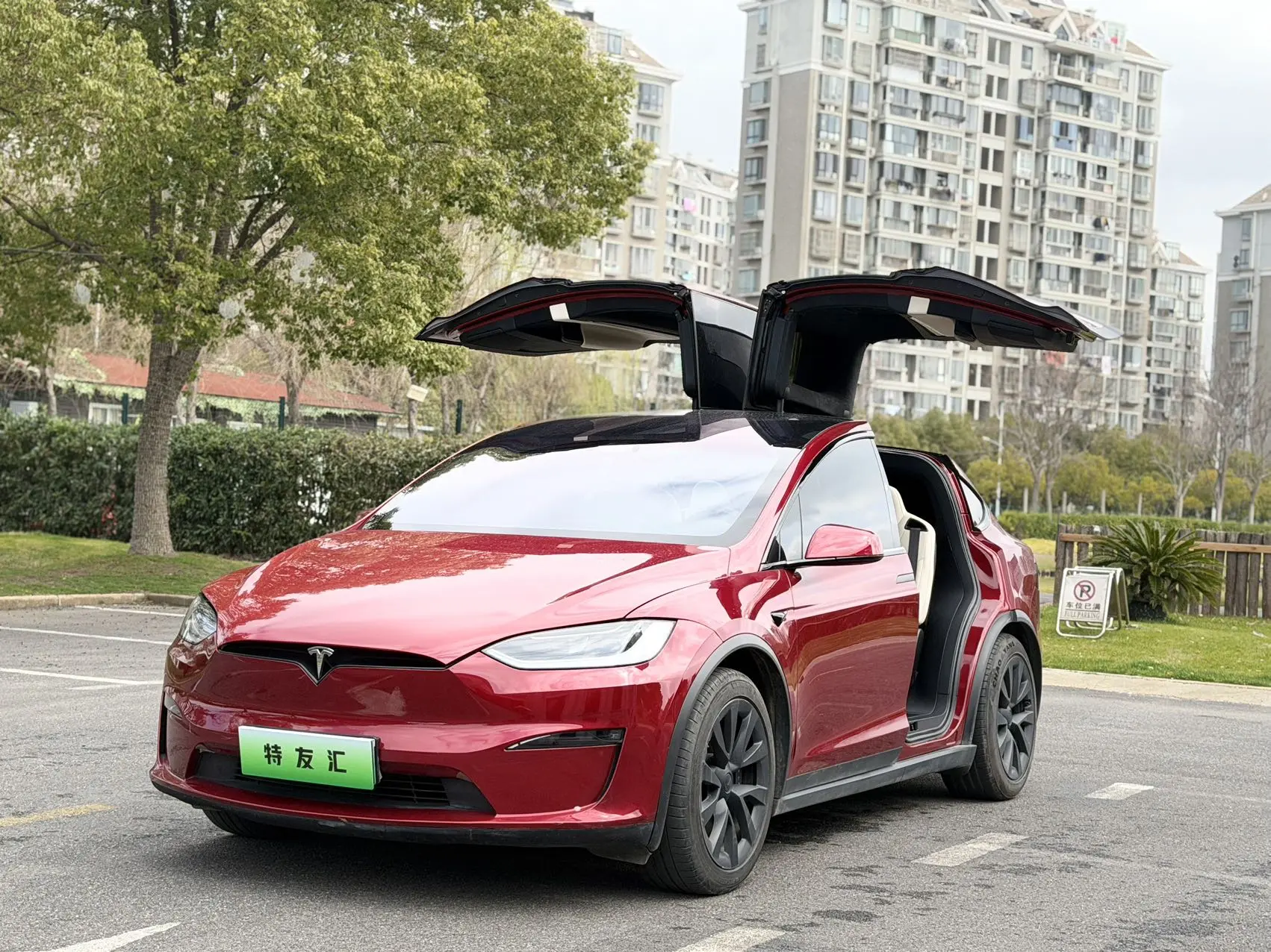 Tesla Model X  из Китая