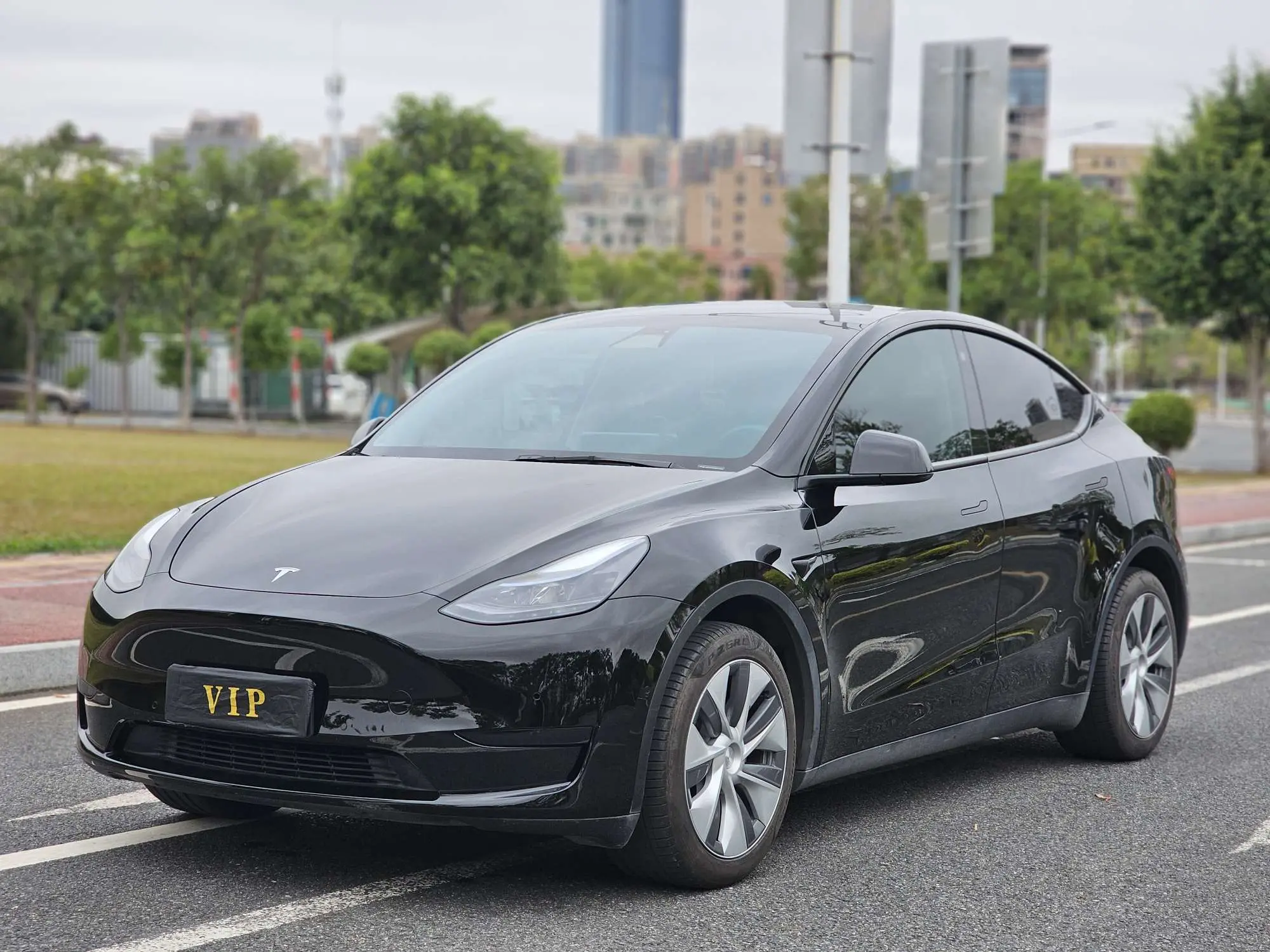 Tesla Model Y  из Китая