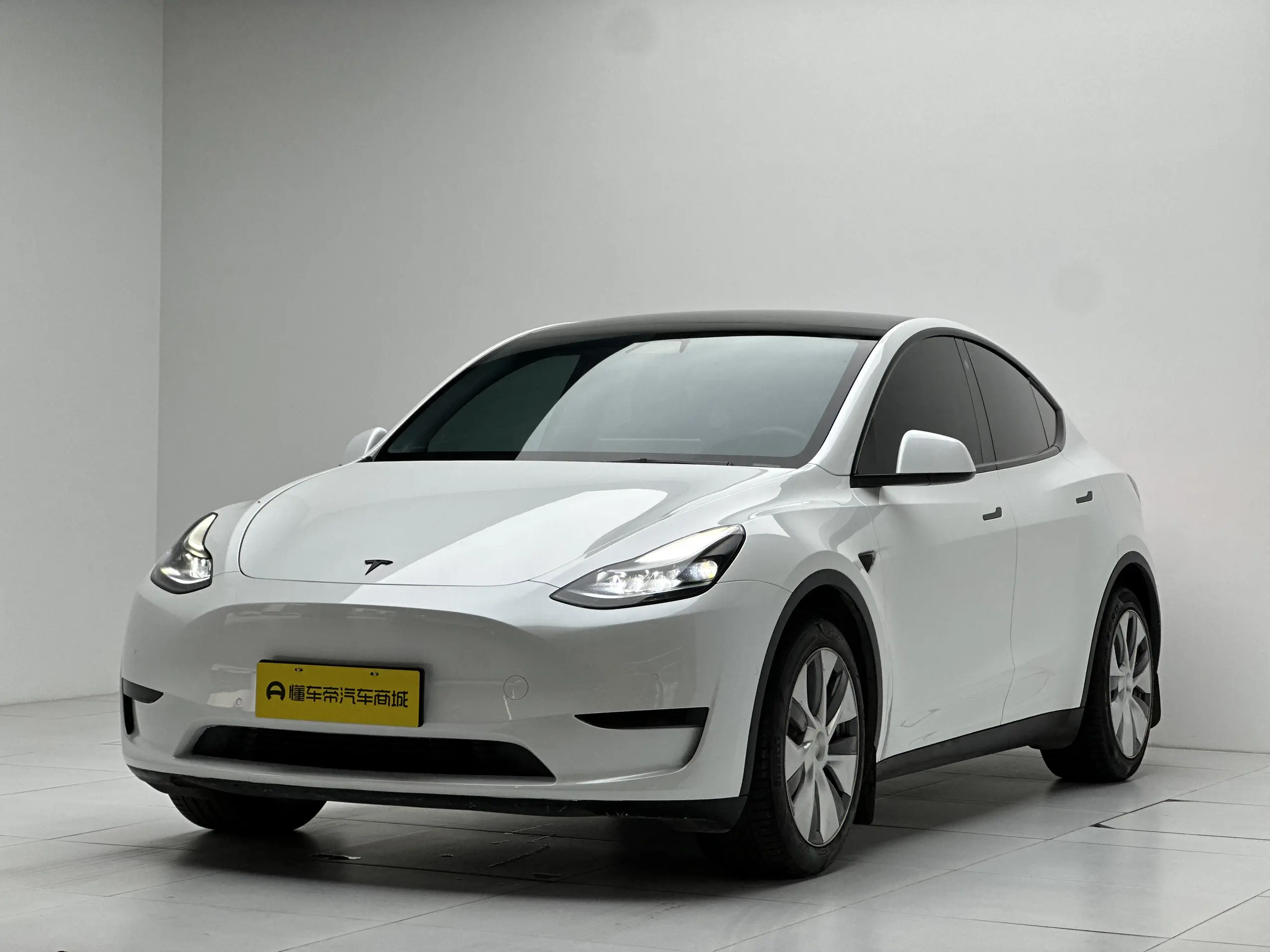 Tesla Model Y  из Китая