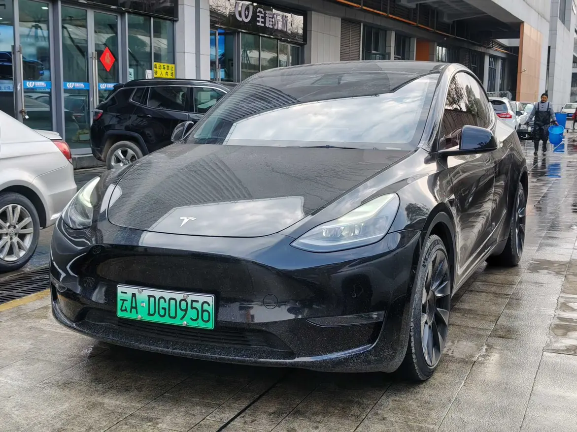 Tesla Model Y  из Китая