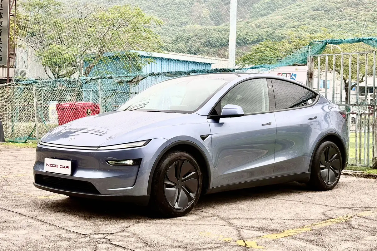 Tesla Model Y  из Китая