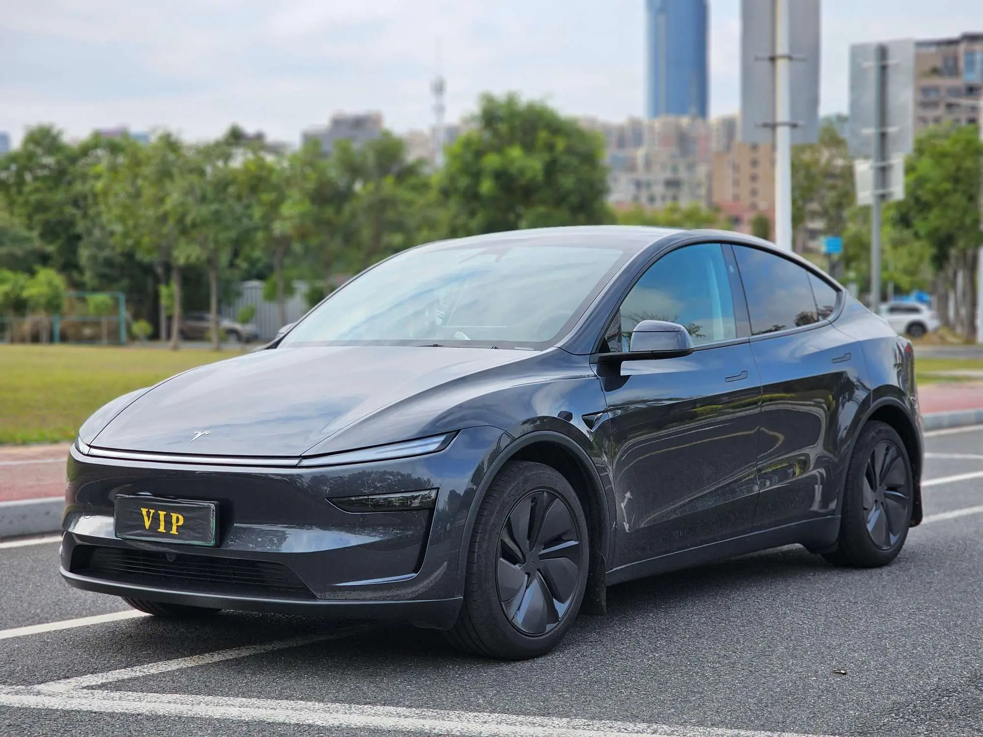 Tesla Model Y  из Китая