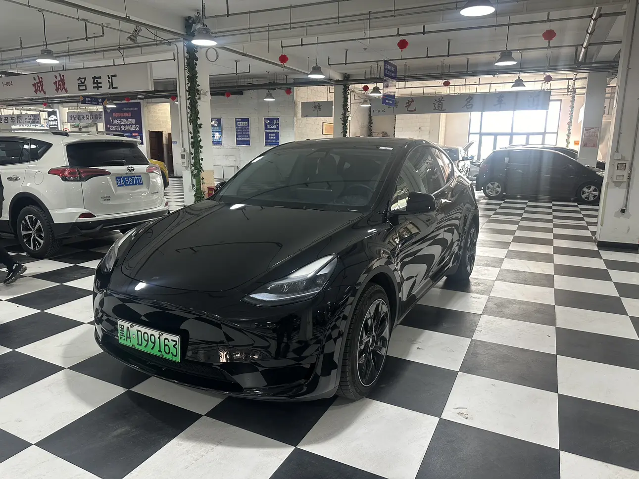 Tesla Model Y  из Китая