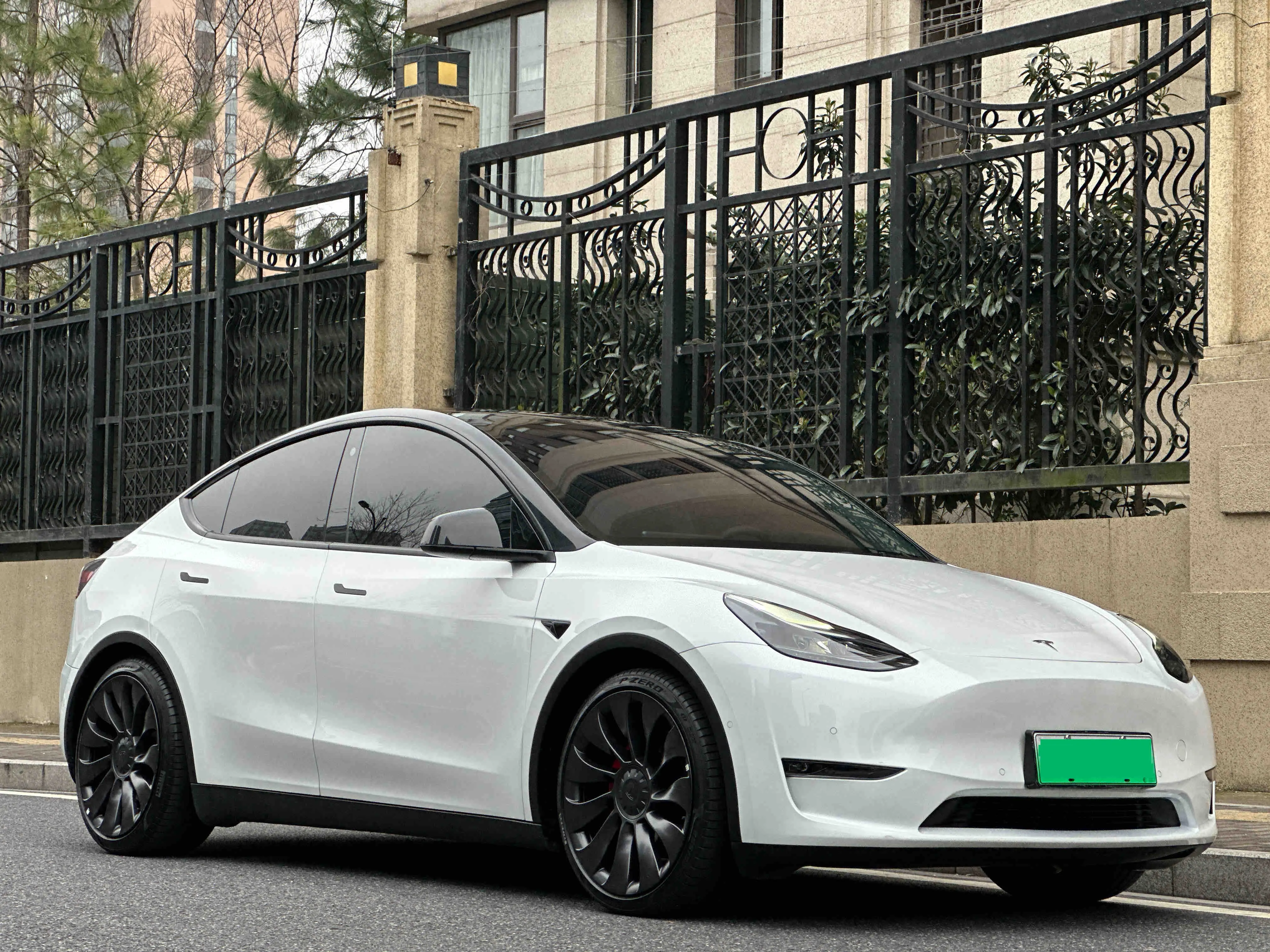 Tesla Model Y  из Китая