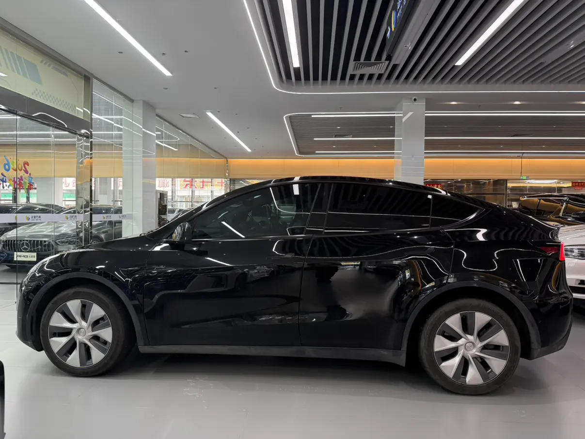 Tesla Model Y  из Китая