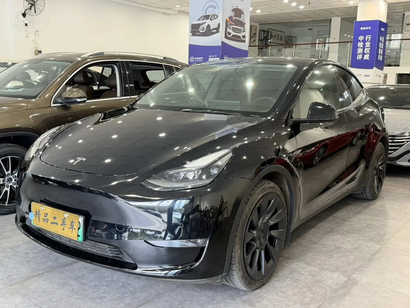 Tesla Model Y  из Китая