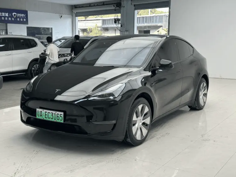 Tesla Model Y  из Китая