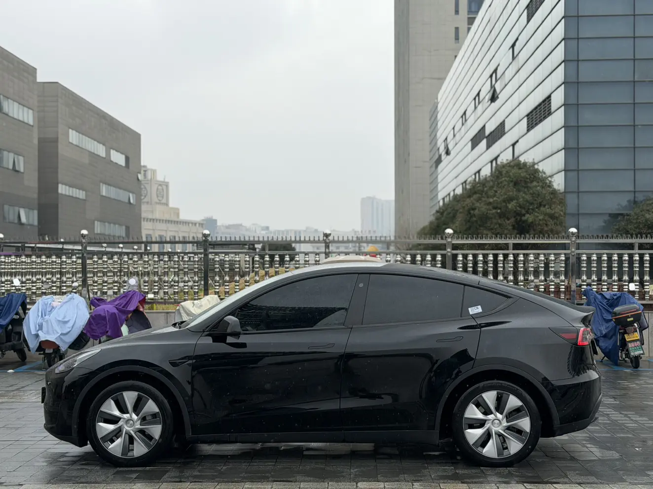 Tesla Model Y  из Китая