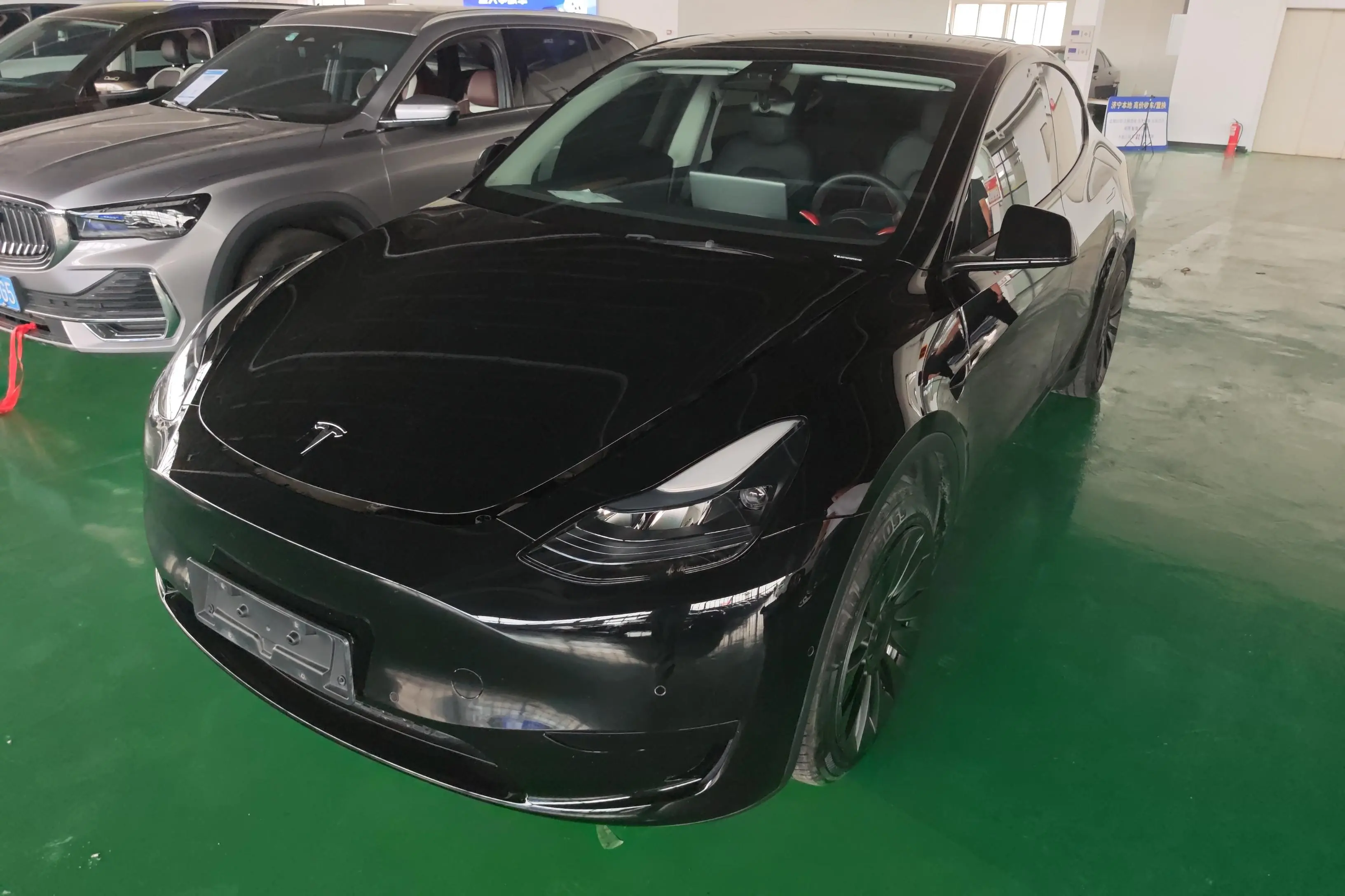 Tesla Model Y  из Китая