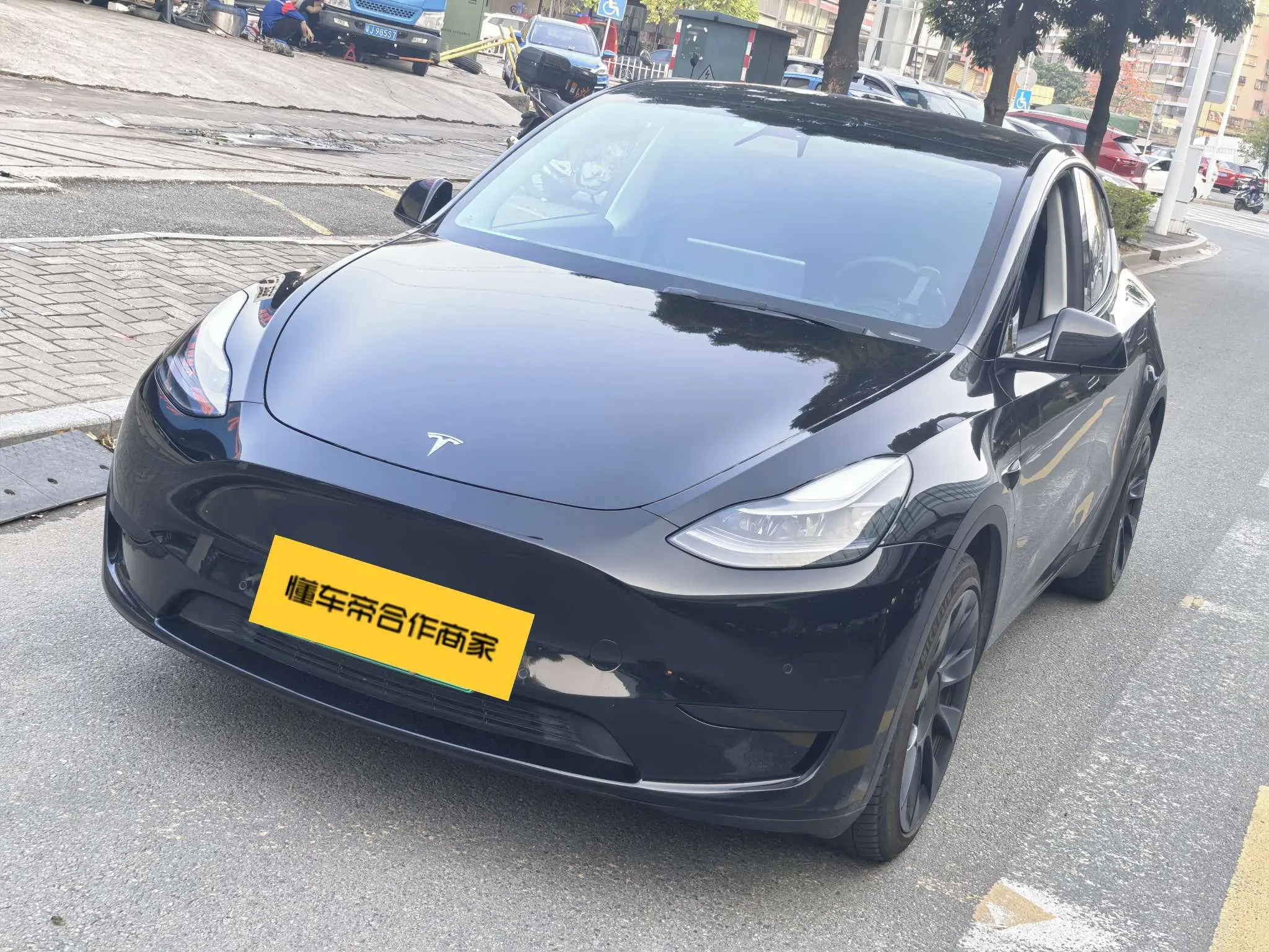 Tesla Model Y  из Китая