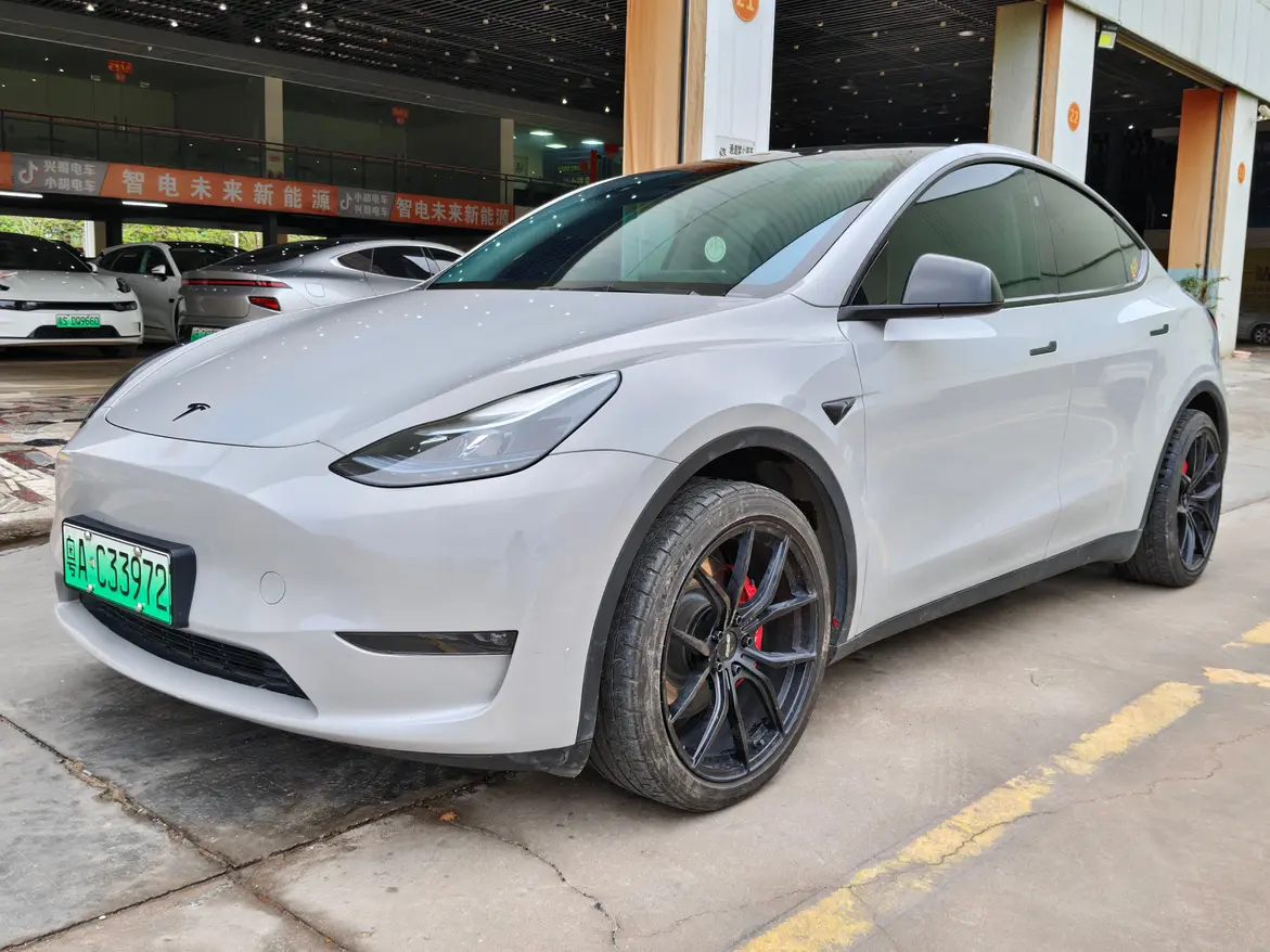 Tesla Model Y  из Китая