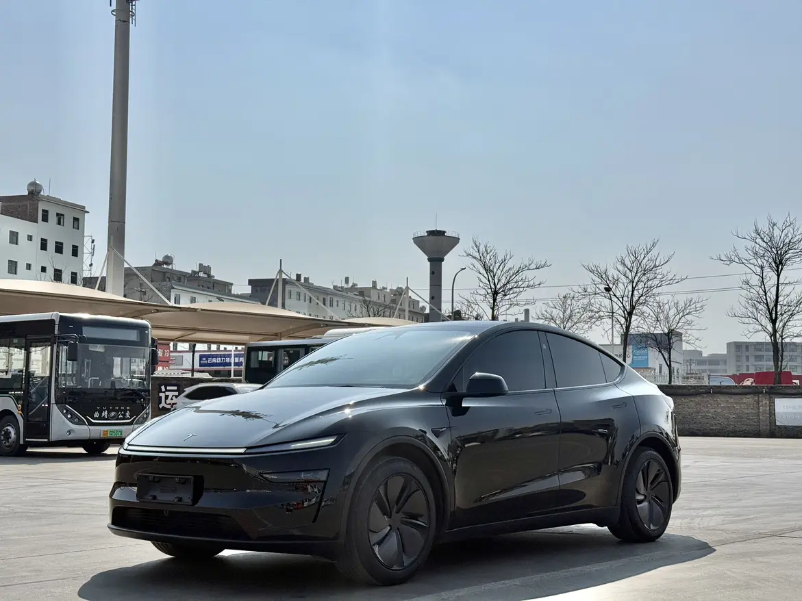 Tesla Model Y  из Китая