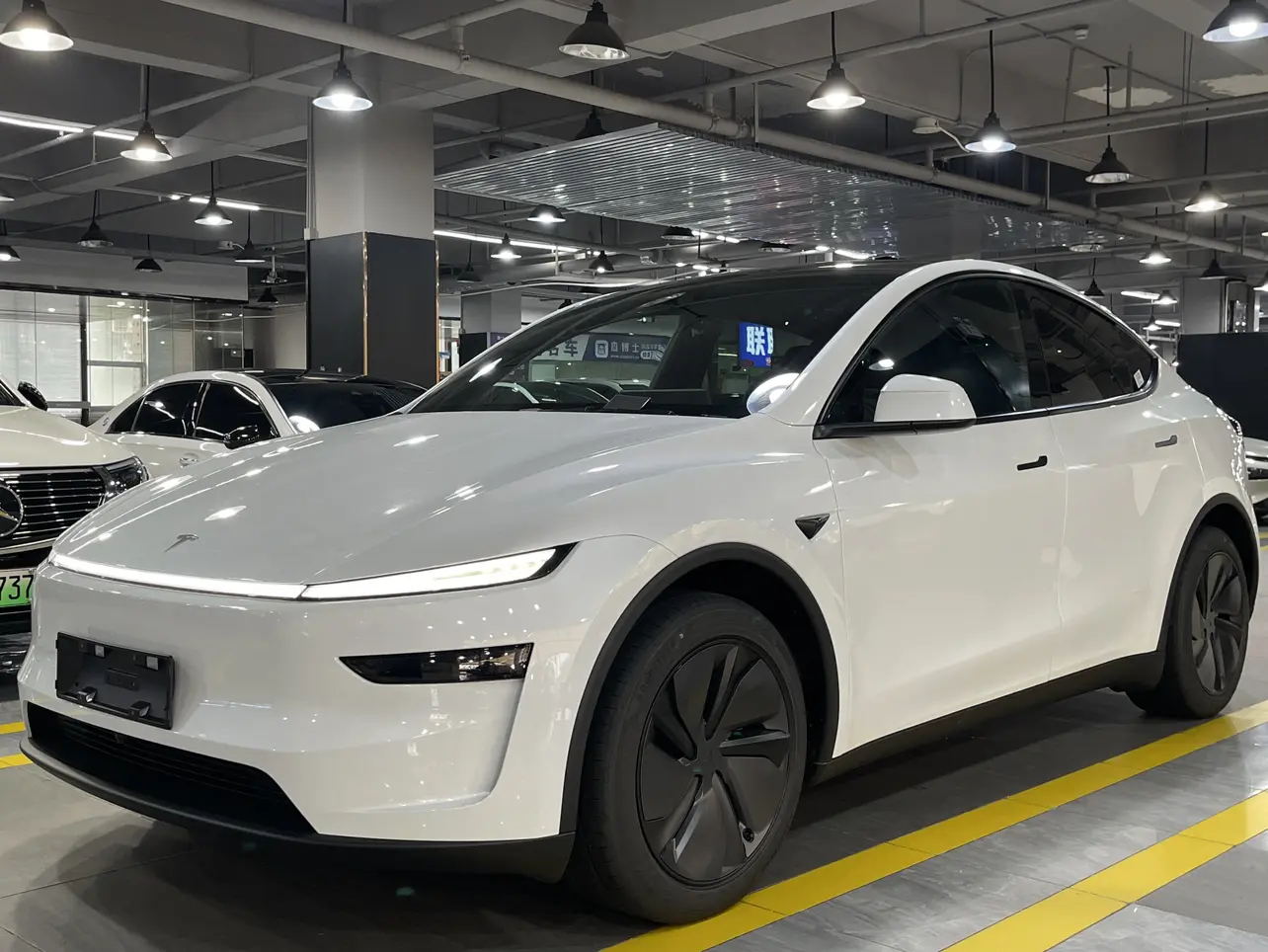 Tesla Model Y  из Китая