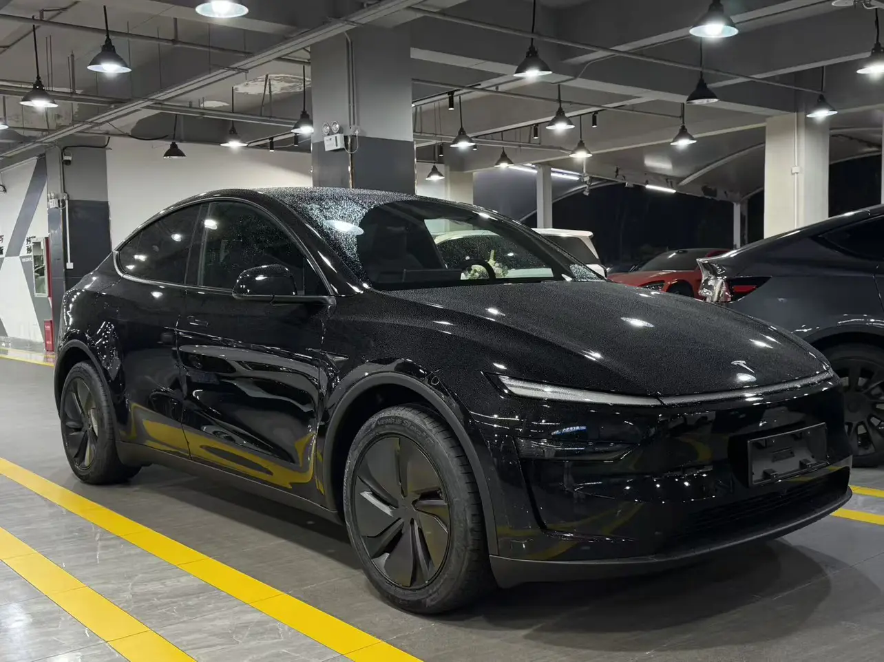 Tesla Model Y  из Китая