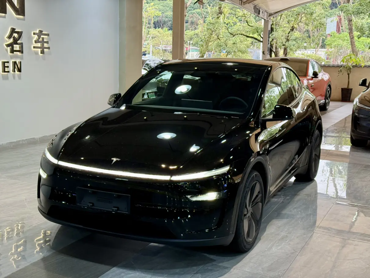 Tesla Model Y  из Китая