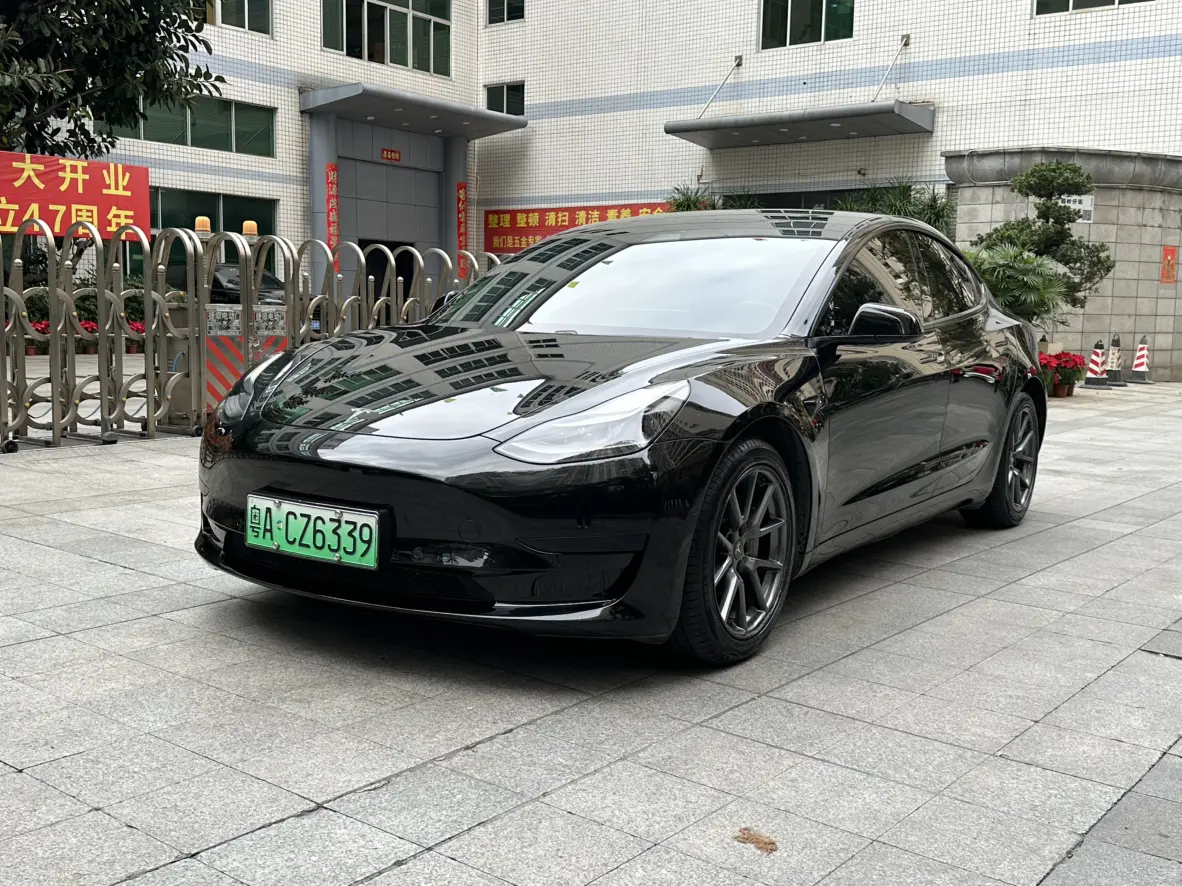 Tesla Model 3  из Китая