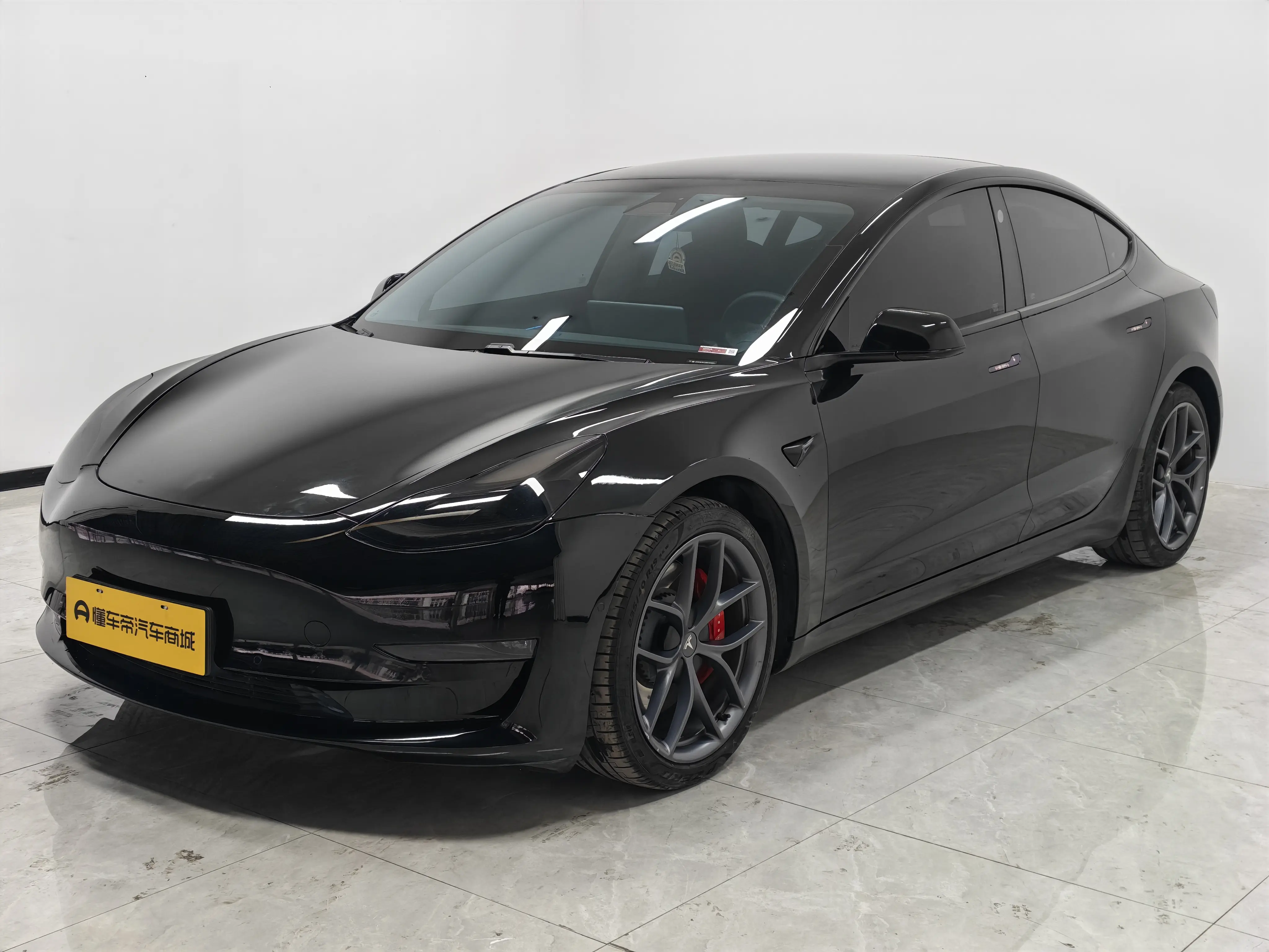 Tesla Model 3  из Китая