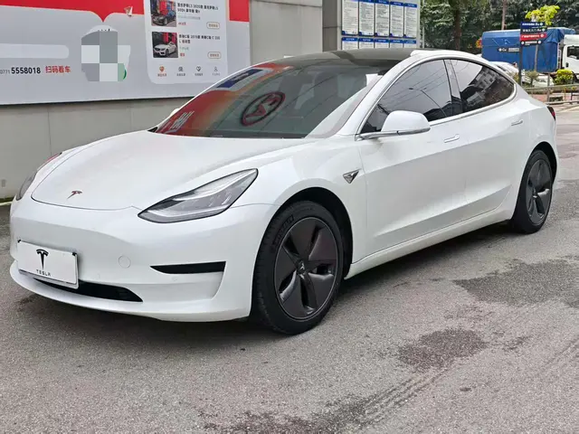Tesla Model 3  из Китая
