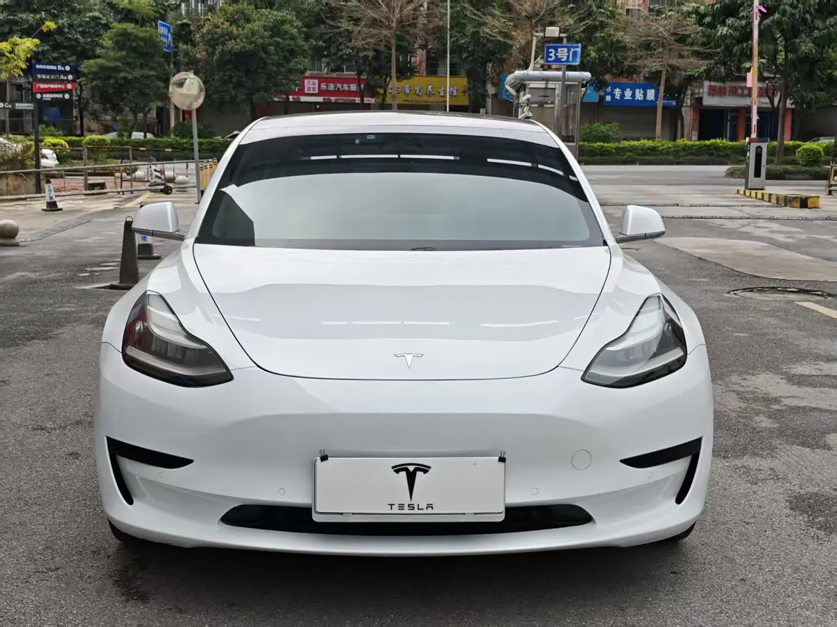 Tesla Model 3  из Китая