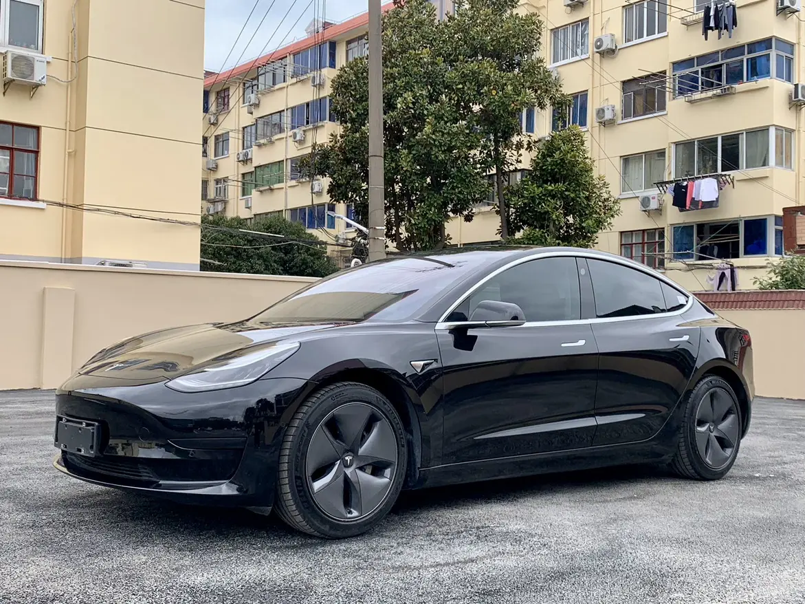 Tesla Model 3  из Китая