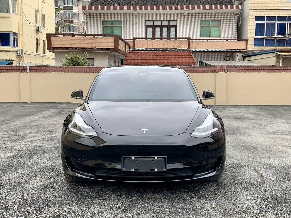 Tesla Model 3  из Китая