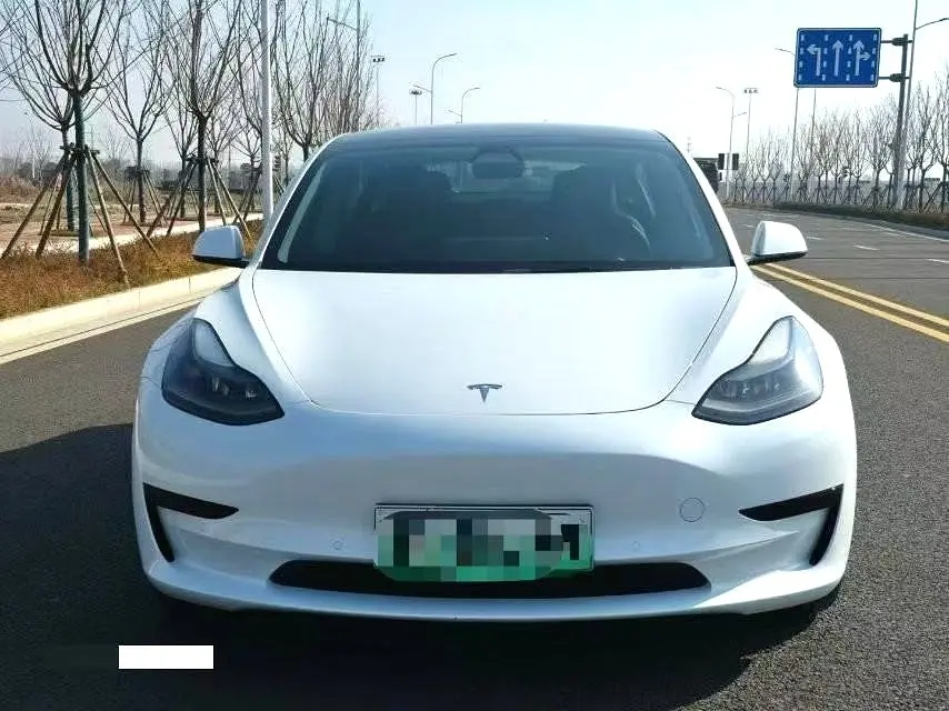 Tesla Model 3  из Китая