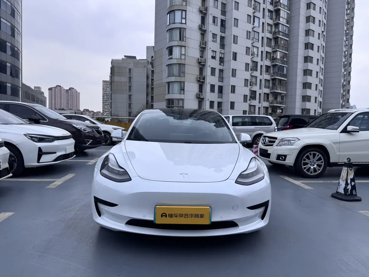 Tesla Model 3  из Китая