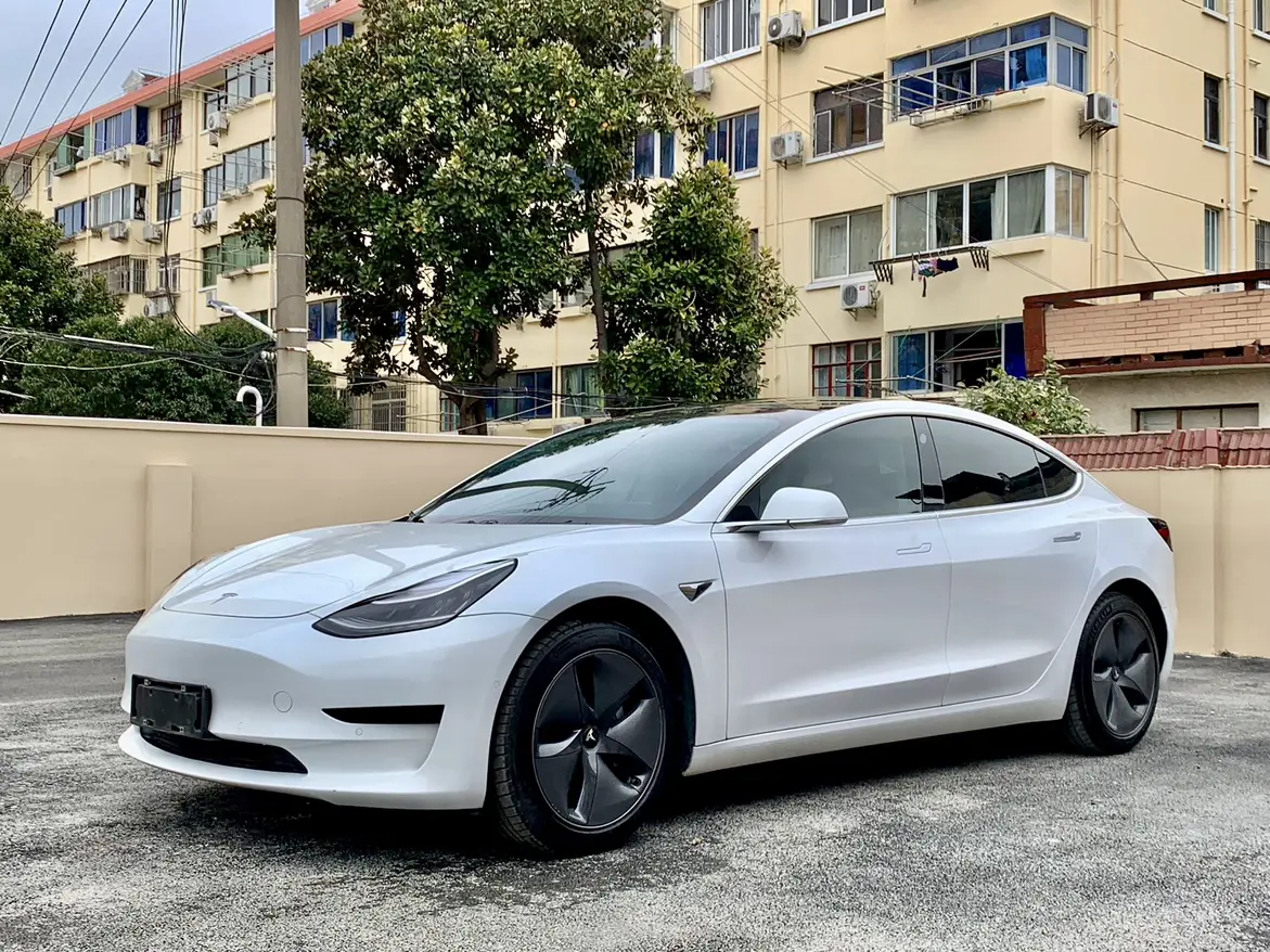 Tesla Model 3  из Китая