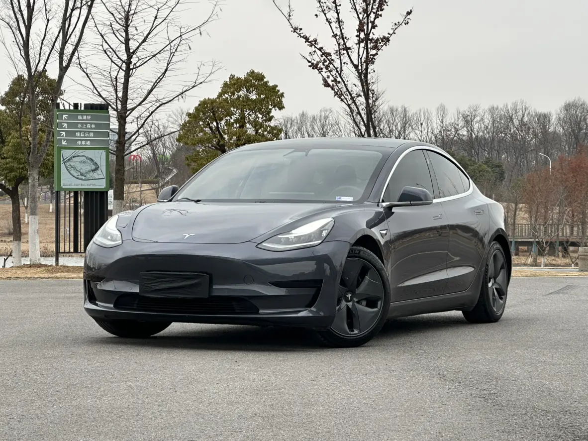 Tesla Model 3  из Китая