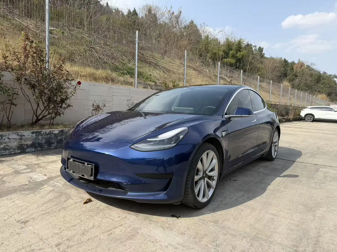 Tesla Model 3  из Китая