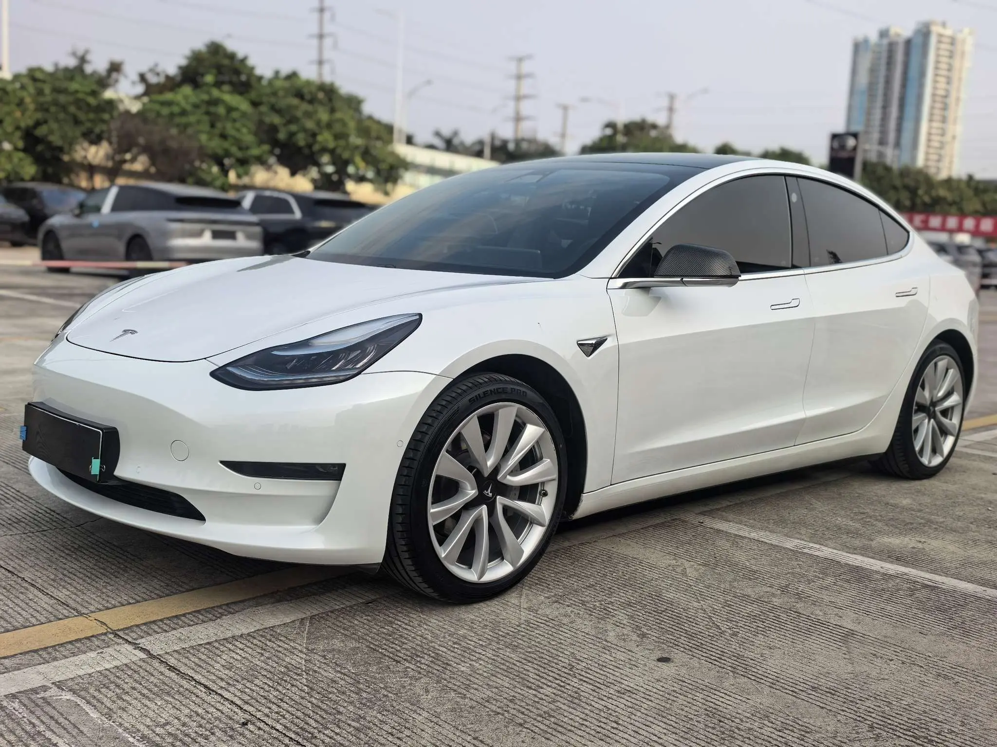 Tesla Model 3  из Китая