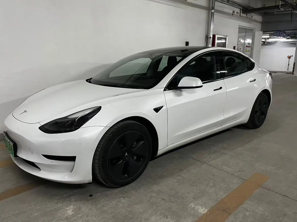 Tesla Model 3  из Китая
