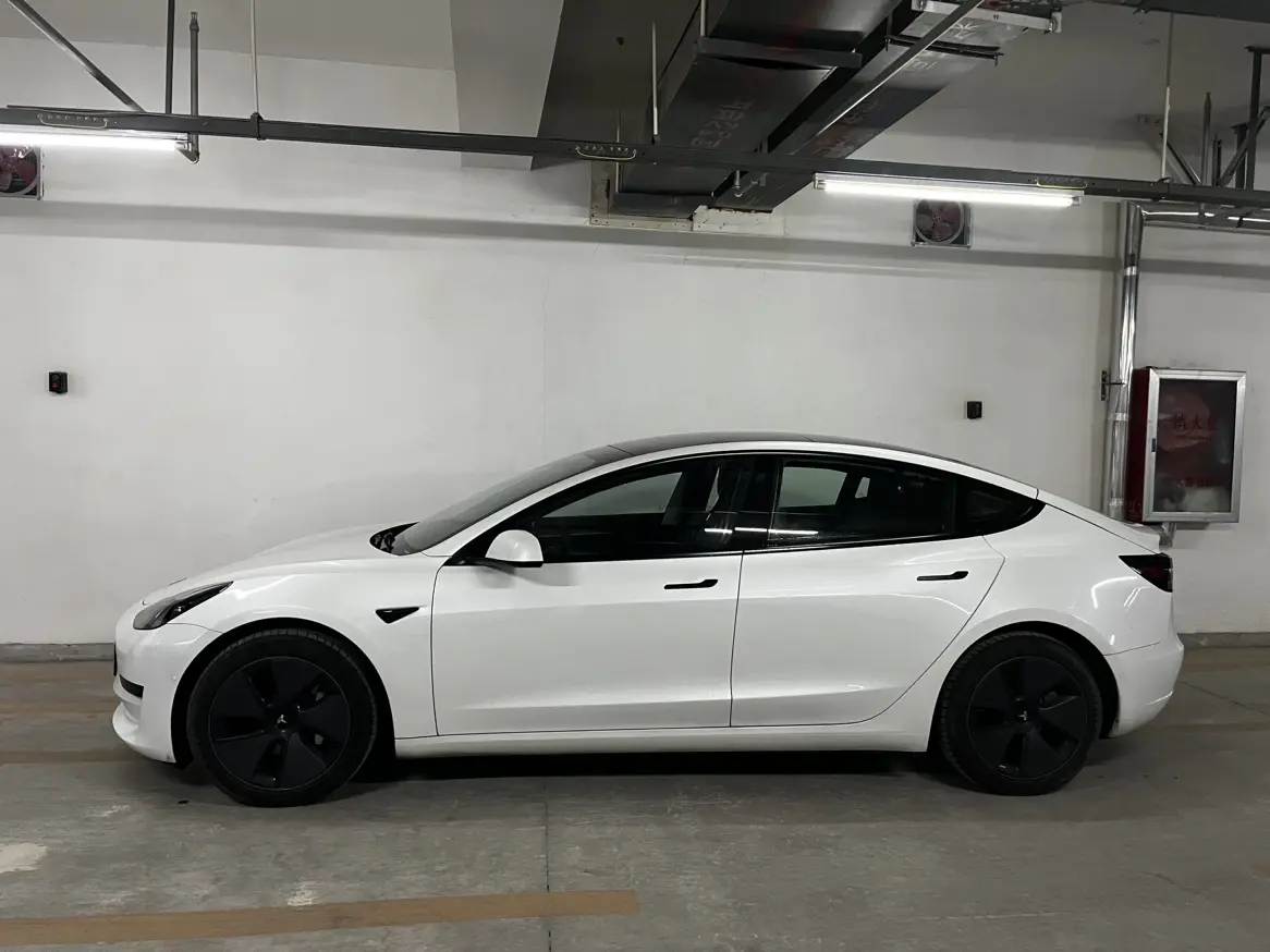 Tesla Model 3  из Китая