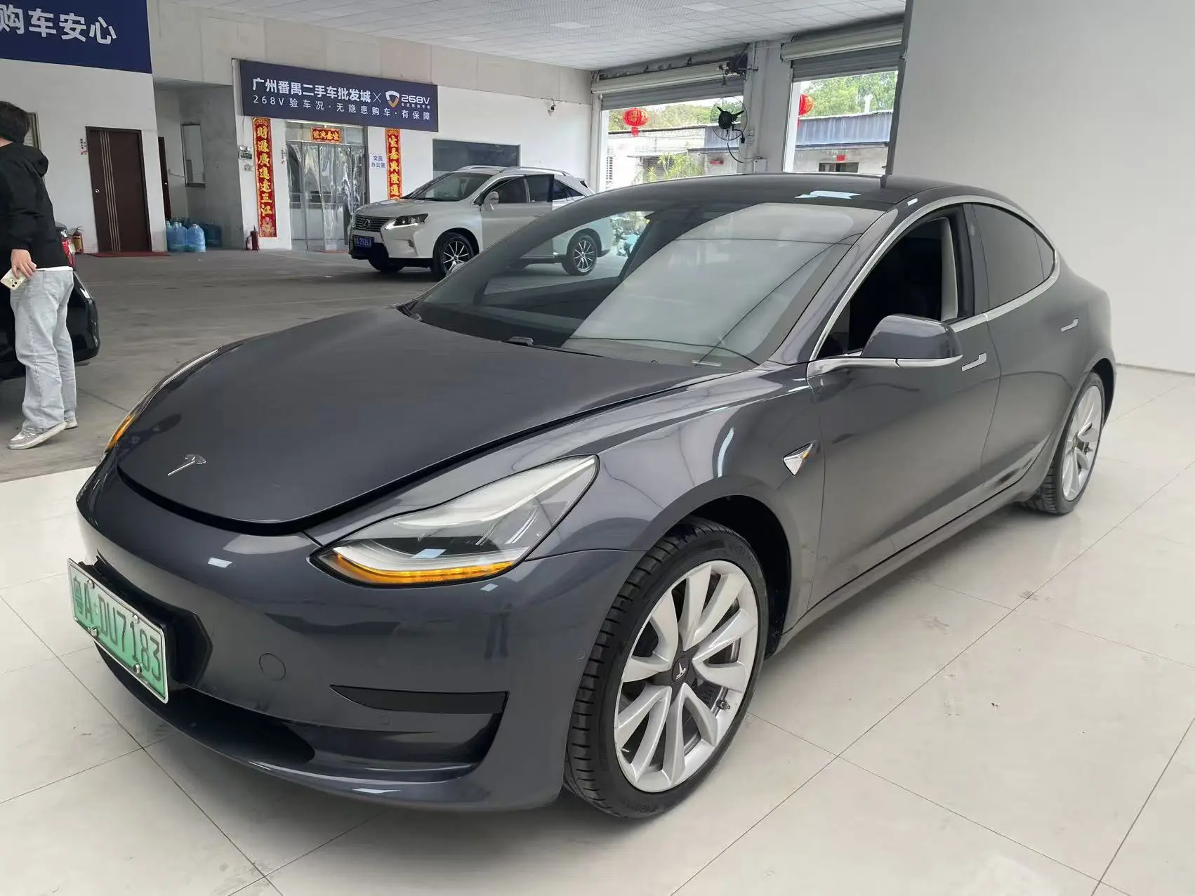 Tesla Model 3  из Китая