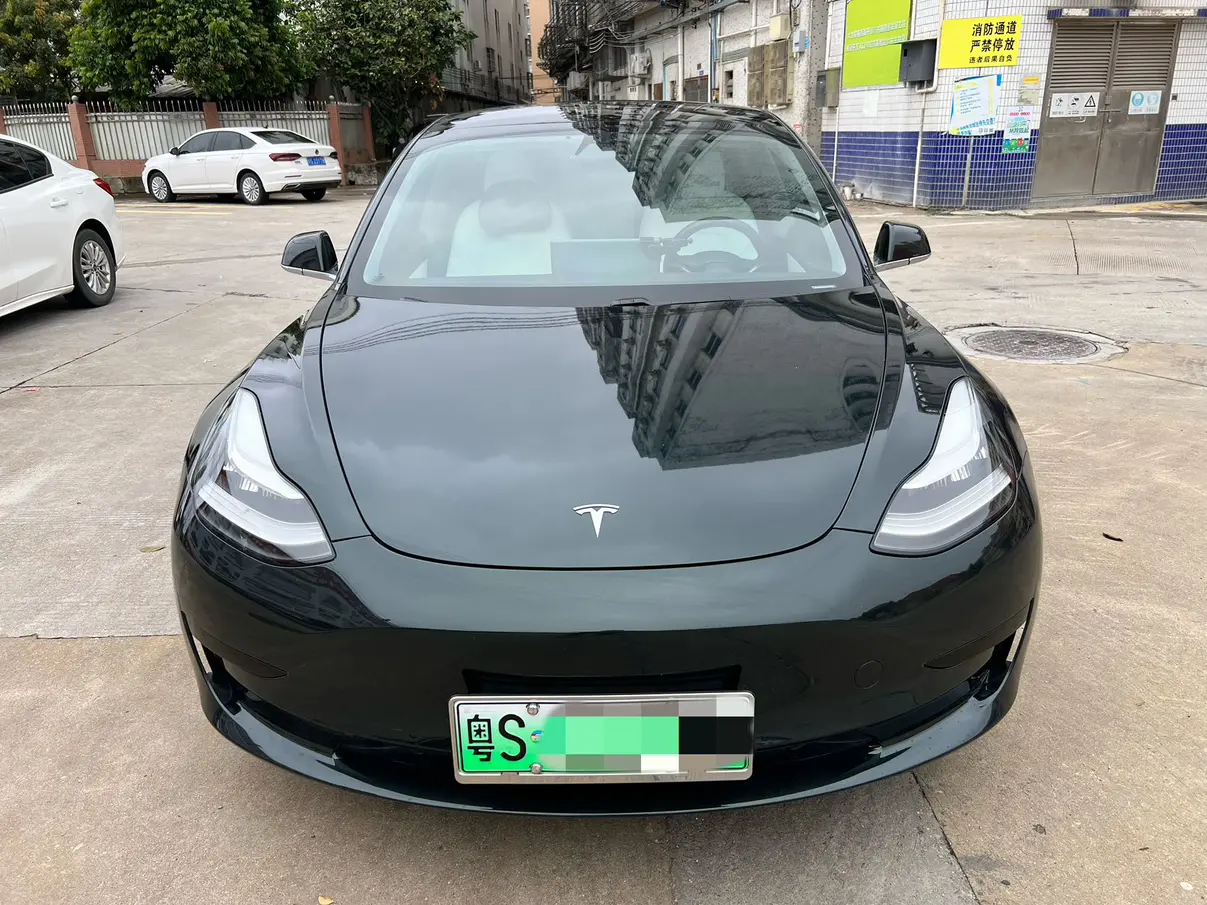 Tesla Model 3  из Китая