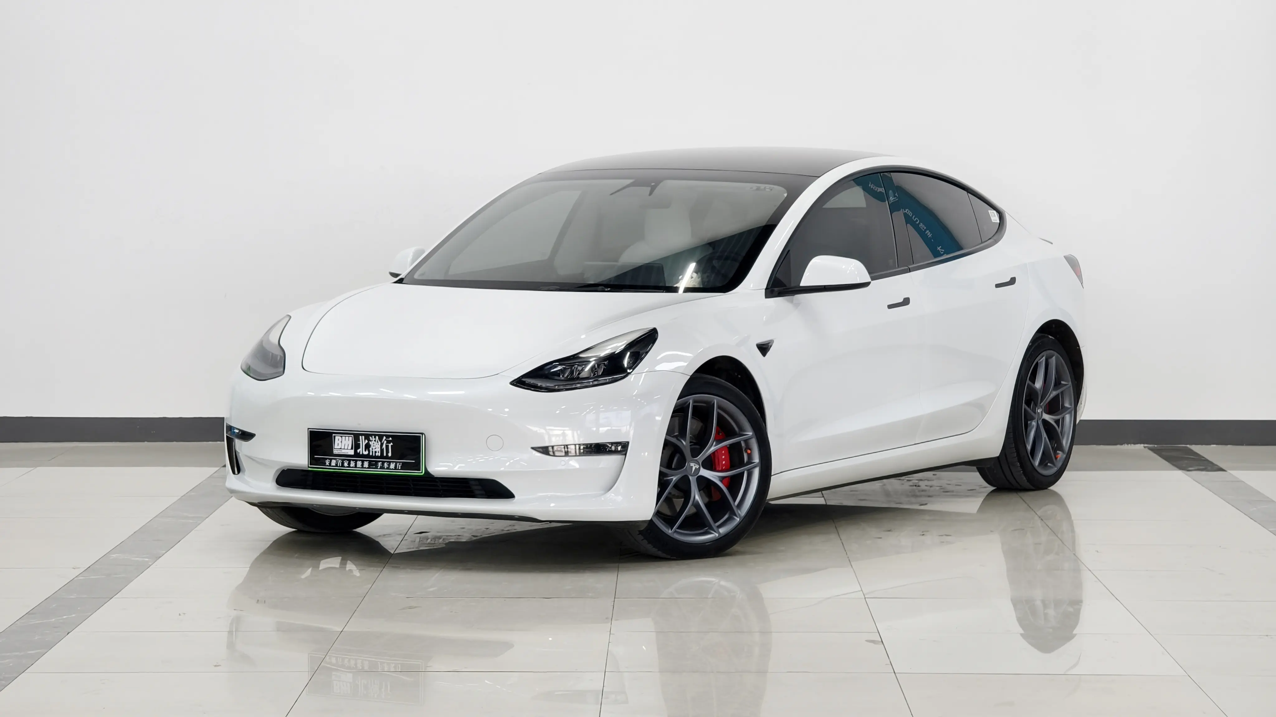 Tesla Model 3  из Китая