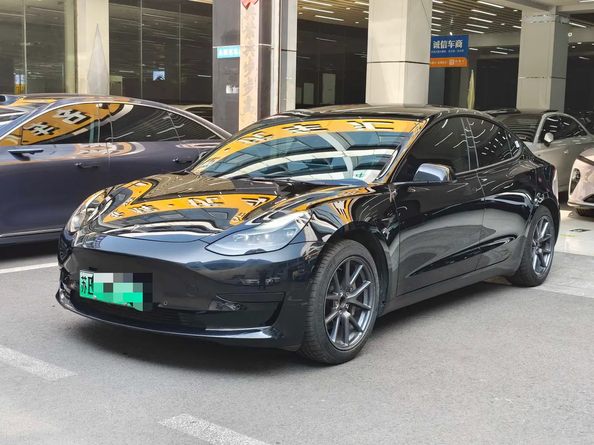 Tesla Model 3  из Китая