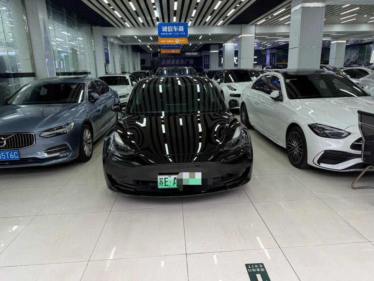 Tesla Model 3  из Китая