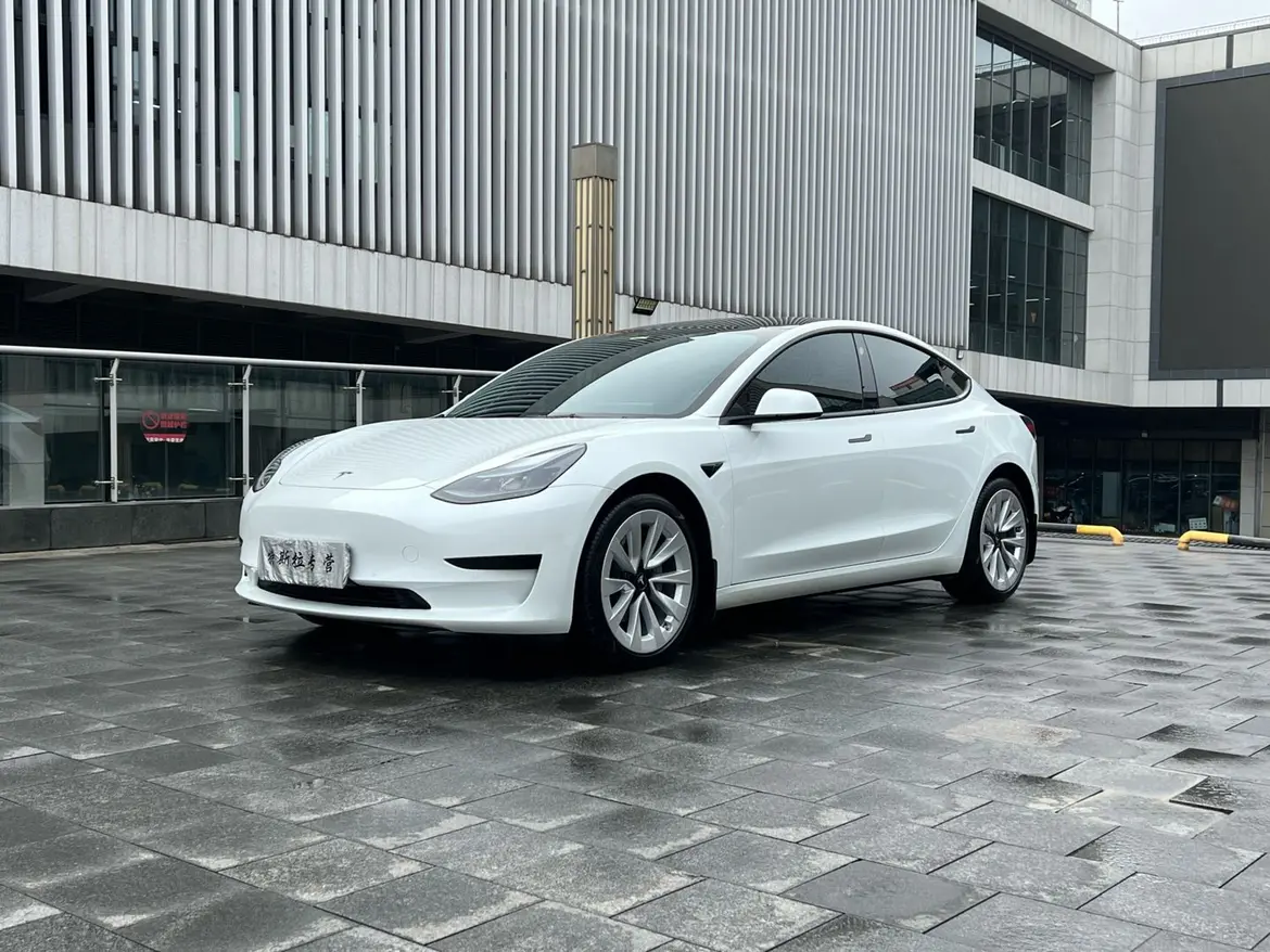 Tesla Model 3  из Китая