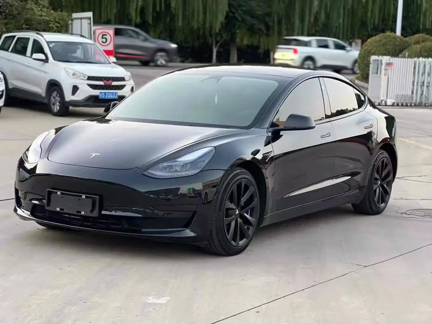 Tesla Model 3  из Китая