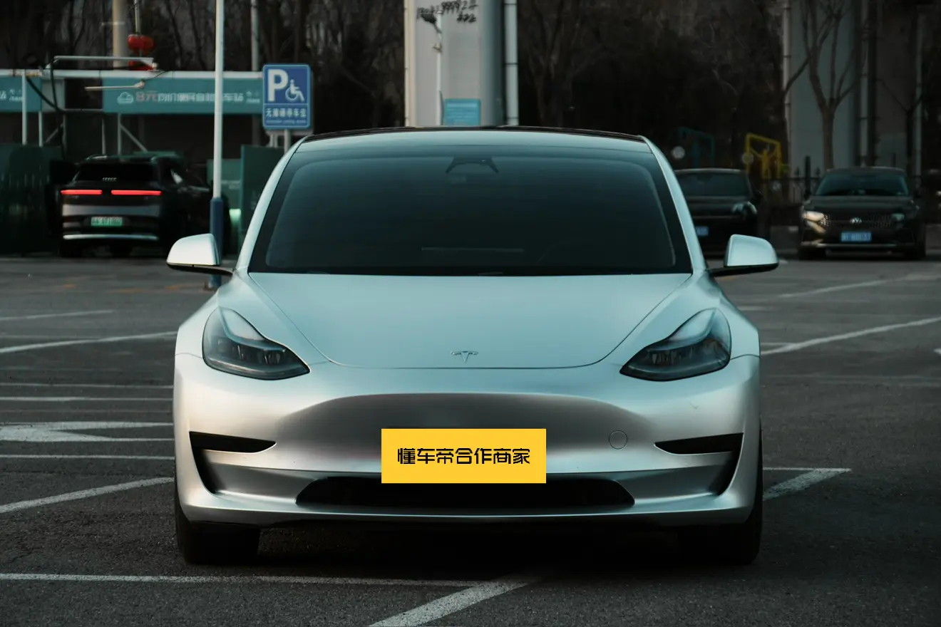 Tesla Model 3  из Китая