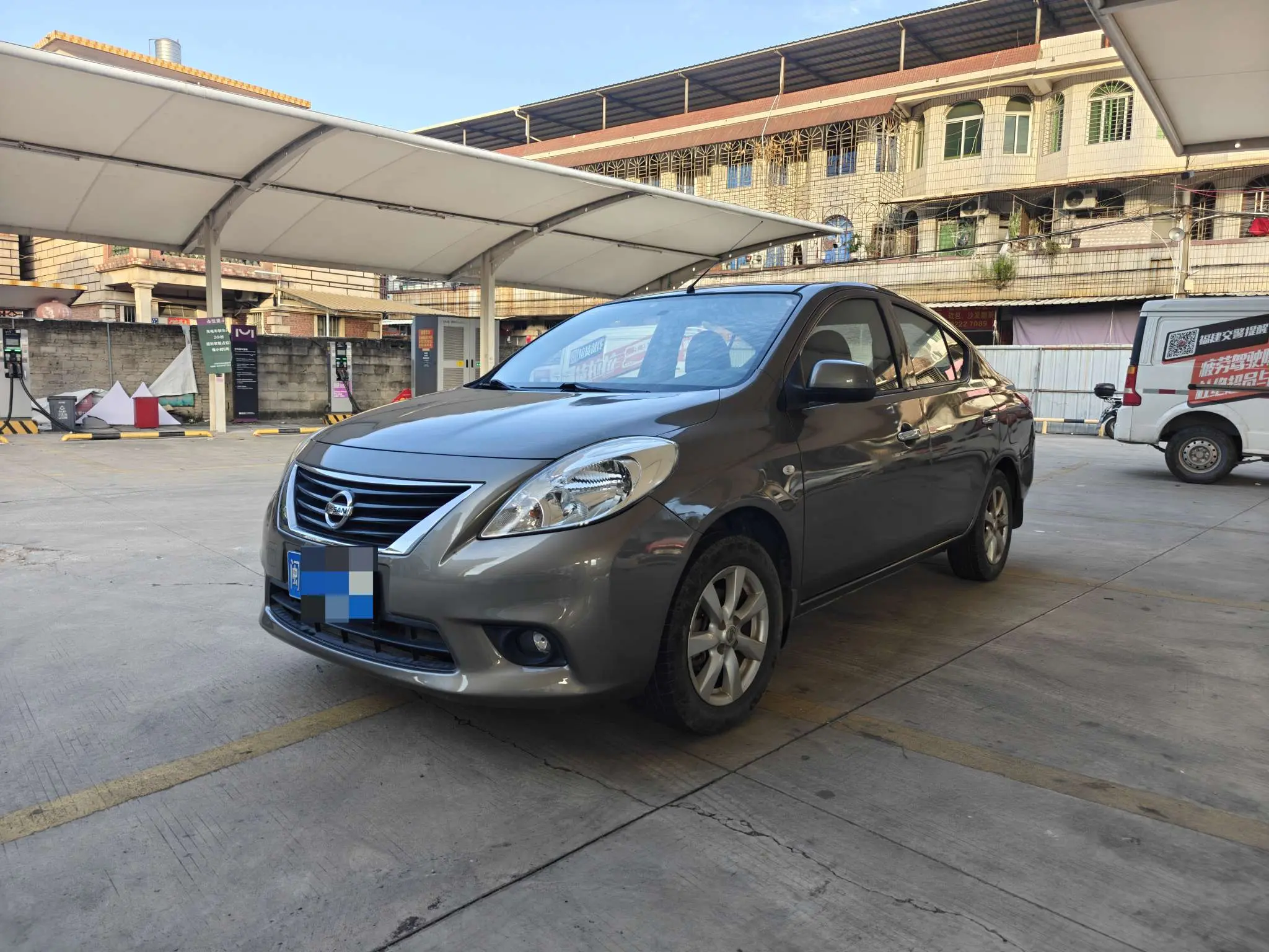 Nissan Sunlight  из Китая