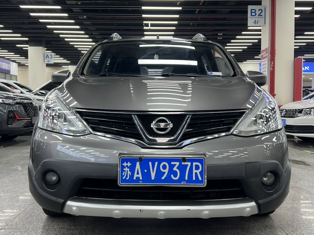 Nissan Li Wei  из Китая