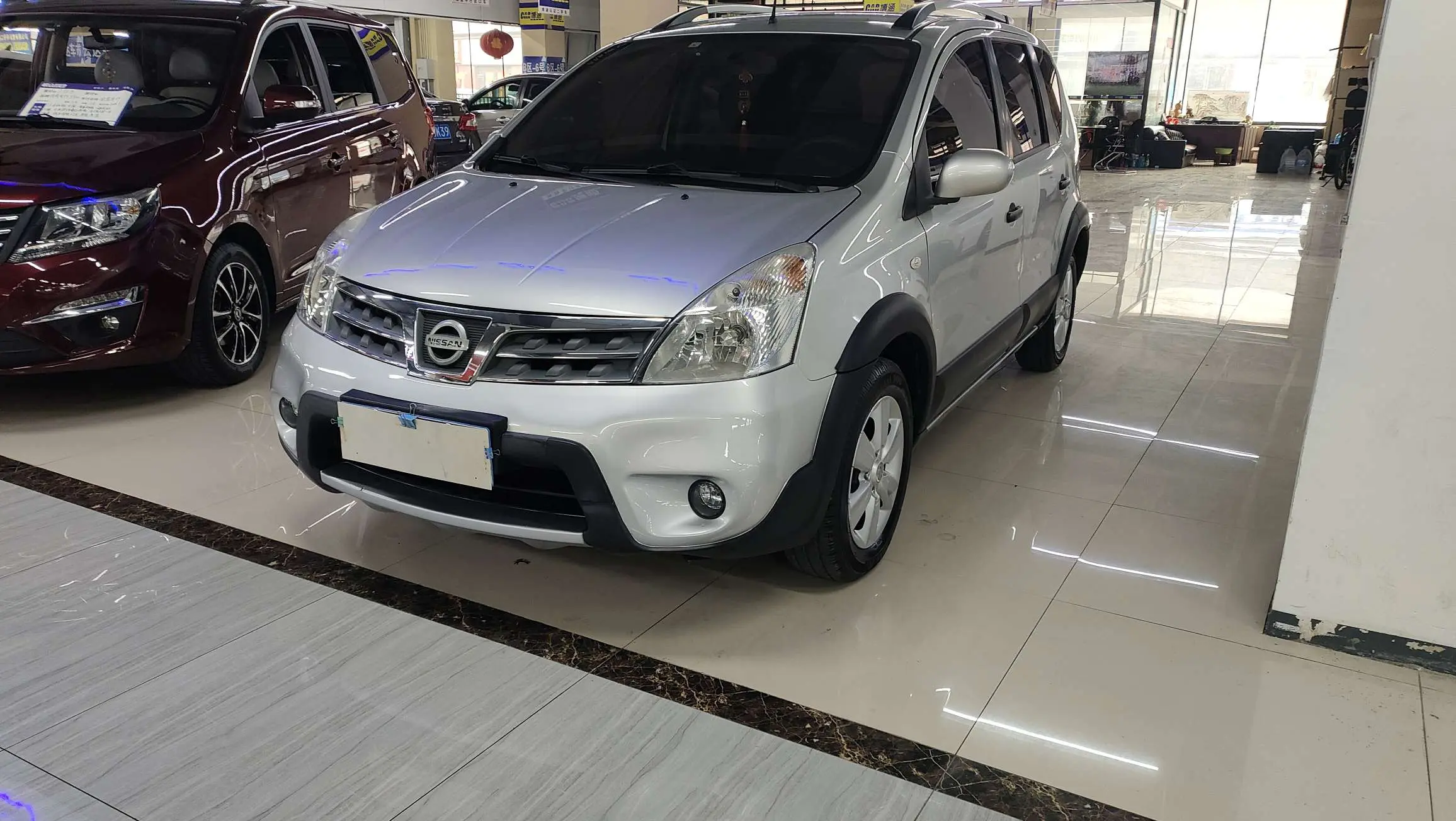 Nissan Li Wei  из Китая