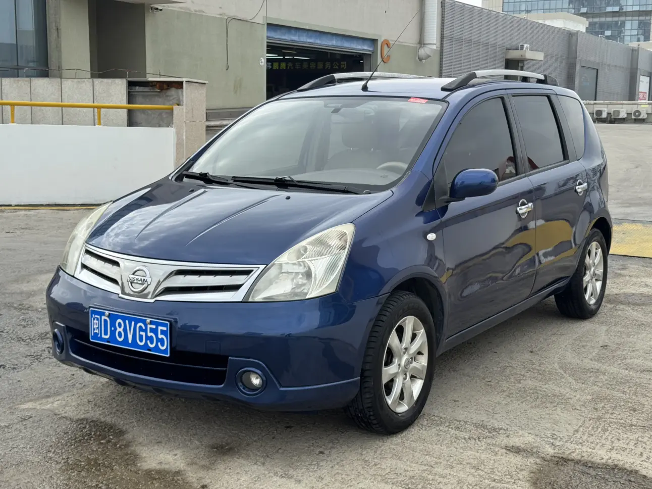 Nissan Li Wei  из Китая